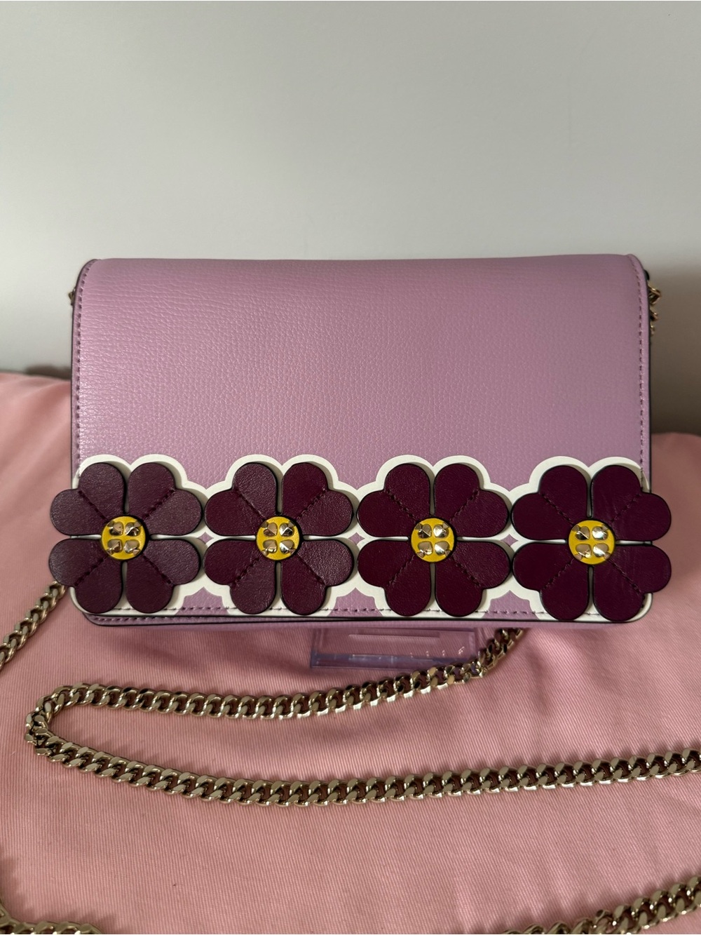 Kate Spade Sylvia Graphic Clover Appliqué Chain Wallet